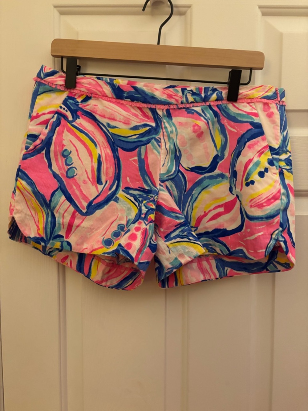 Lilly Pulitzer Pink Blue Tropical-Leaf Shorts 100% Cotton Size 8